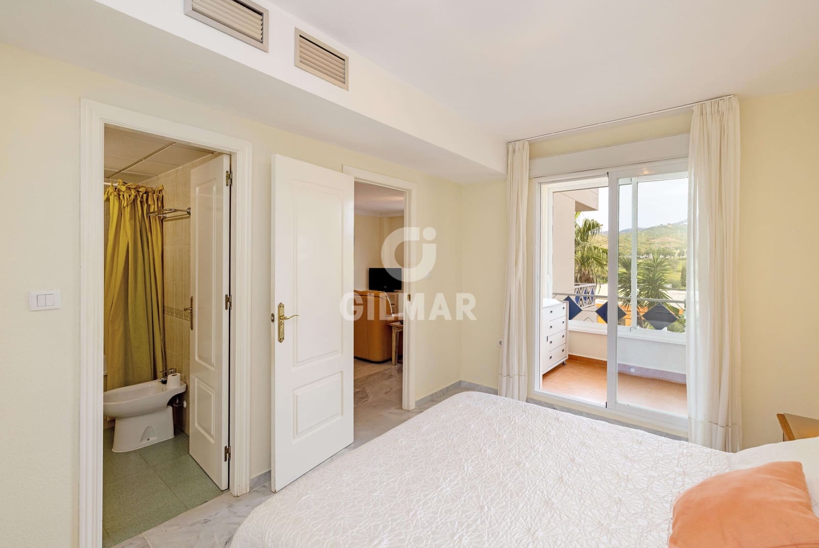 1 slaapkamer Flat te koop in Las Chapas met zwembad - € 310.000 (Ref: 9753638)