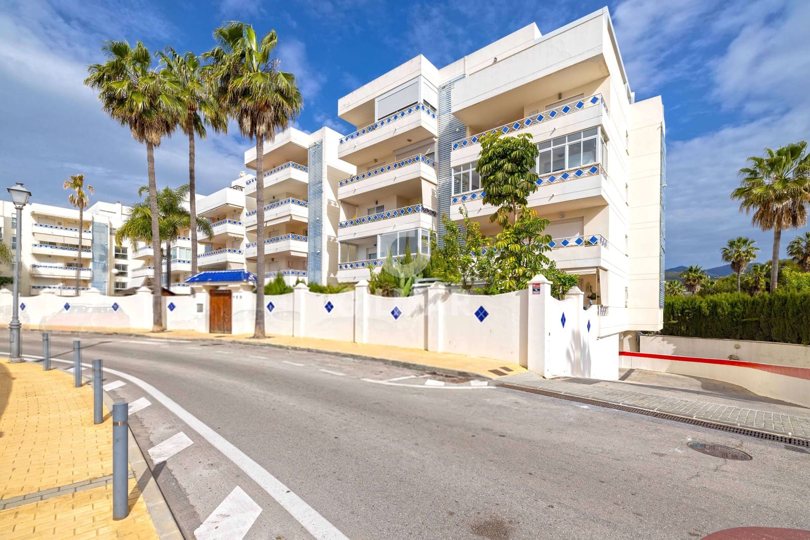 1 slaapkamer Flat te koop in Las Chapas met zwembad - € 310.000 (Ref: 9753638)