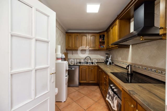 3 soverom Kjedet enebolig til salgs i Bel-Air, Estepona med svømmebasseng garasje - € 430 000 (Ref: 9753639)