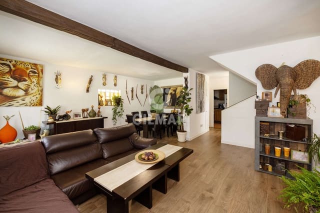 3 soverom Kjedet enebolig til salgs i Bel-Air, Estepona med svømmebasseng garasje - € 430 000 (Ref: 9753639)