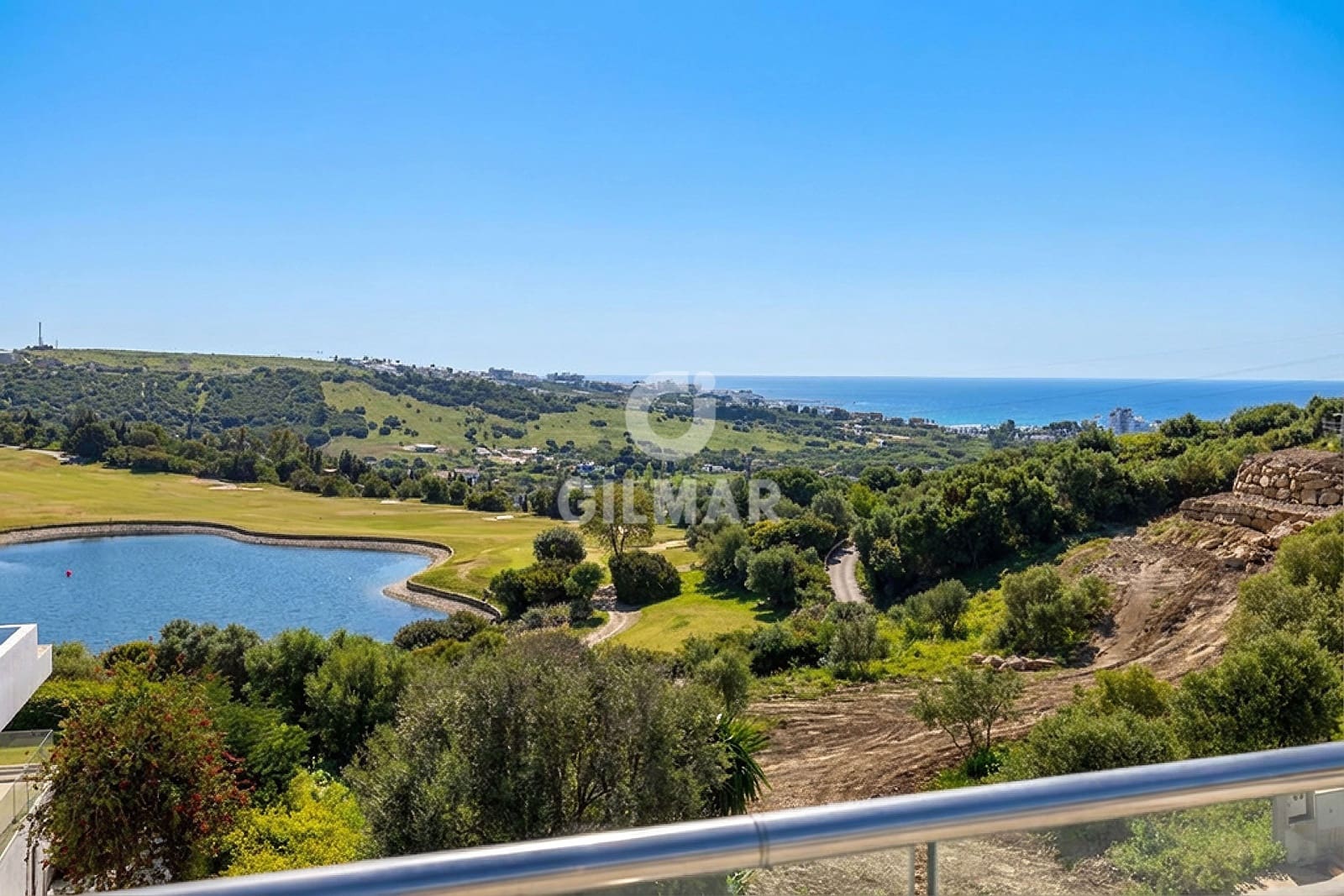 3 makuuhuone Huvila myytävänä paikassa Estepona mukana uima-altaan - 1 440 000 € (Ref: 9756738)