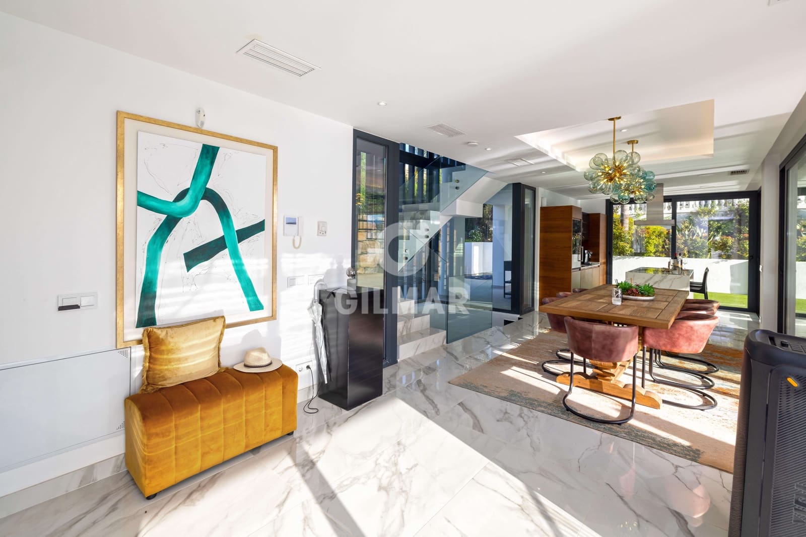 3 makuuhuone Huvila myytävänä paikassa Estepona mukana uima-altaan - 1 440 000 € (Ref: 9756738)