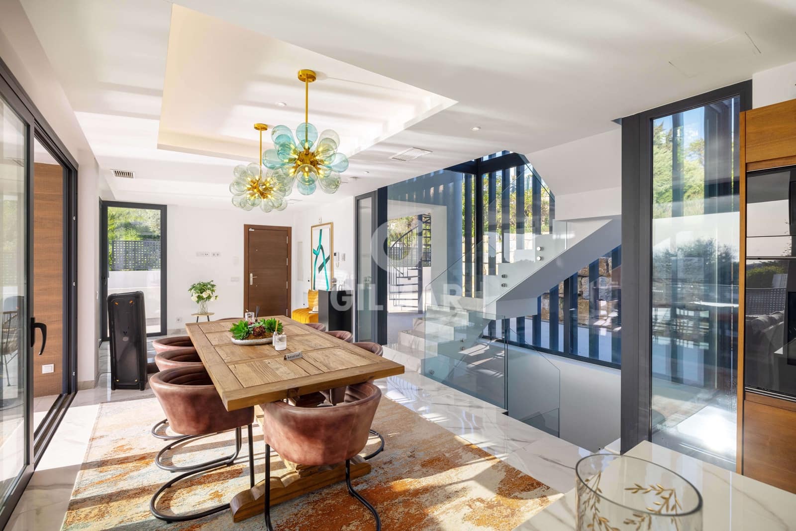 3 makuuhuone Huvila myytävänä paikassa Estepona mukana uima-altaan - 1 440 000 € (Ref: 9756738)