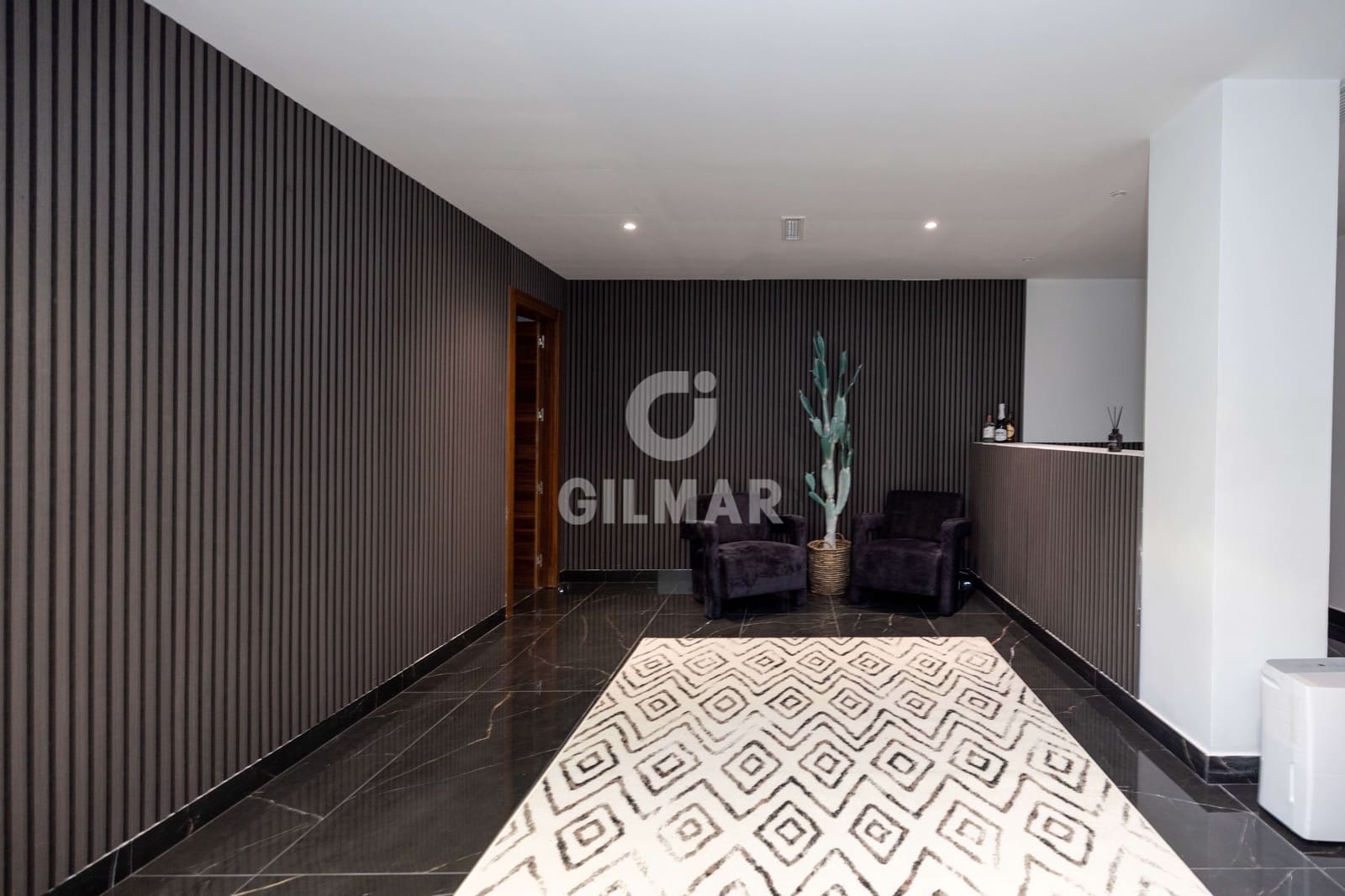 3 makuuhuone Huvila myytävänä paikassa Estepona mukana uima-altaan - 1 440 000 € (Ref: 9756738)