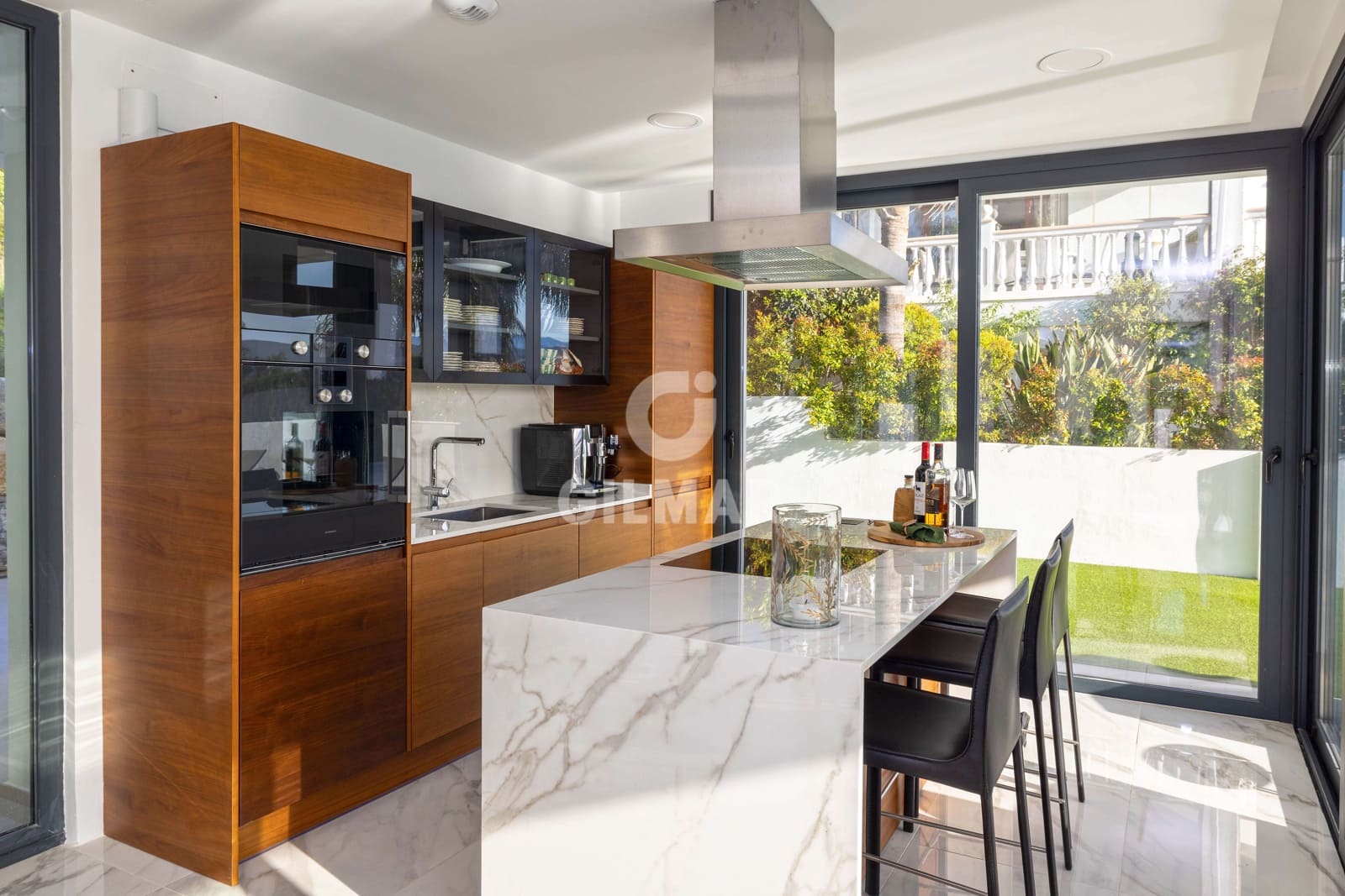 3 makuuhuone Huvila myytävänä paikassa Estepona mukana uima-altaan - 1 440 000 € (Ref: 9756738)