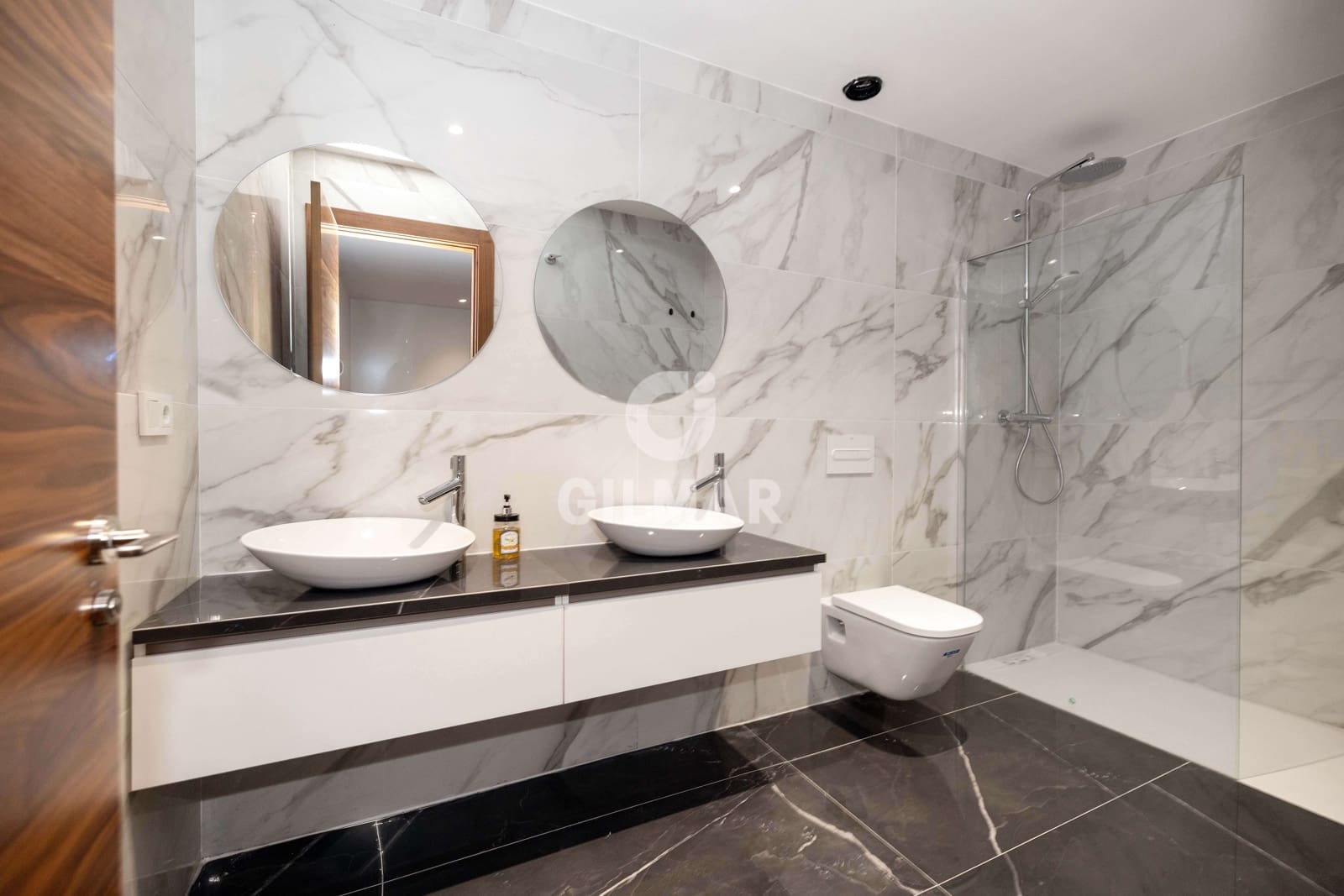 3 makuuhuone Huvila myytävänä paikassa Estepona mukana uima-altaan - 1 440 000 € (Ref: 9756738)