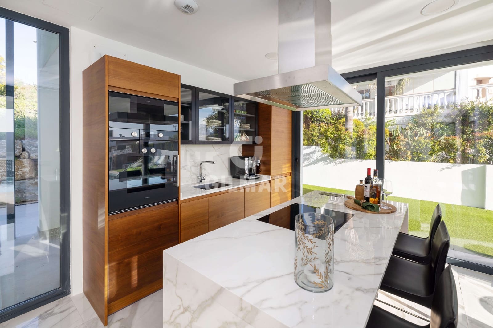 3 makuuhuone Huvila myytävänä paikassa Estepona mukana uima-altaan - 1 440 000 € (Ref: 9756738)