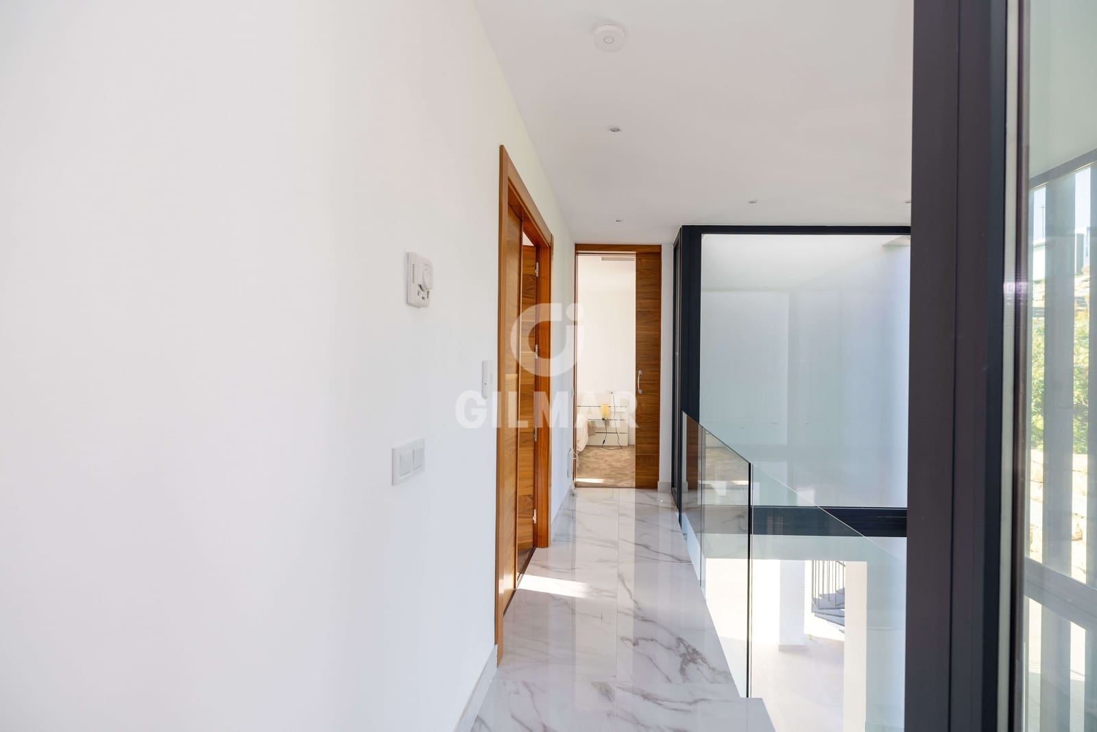 3 makuuhuone Huvila myytävänä paikassa Estepona mukana uima-altaan - 1 440 000 € (Ref: 9756738)