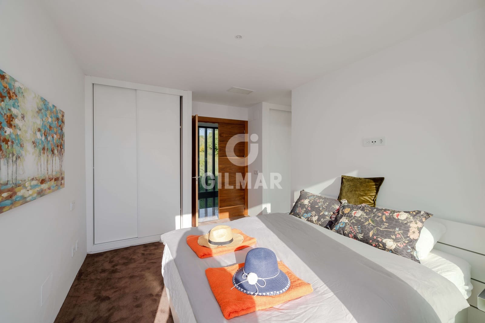 3 makuuhuone Huvila myytävänä paikassa Estepona mukana uima-altaan - 1 440 000 € (Ref: 9756738)