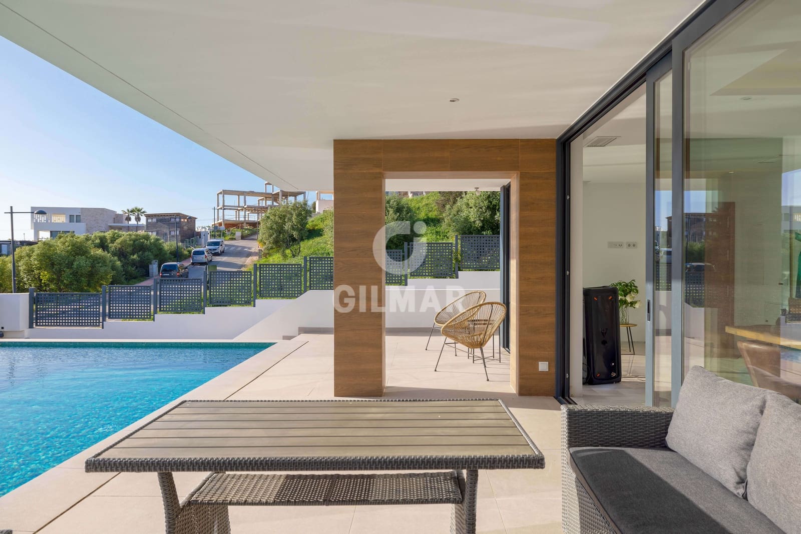 3 makuuhuone Huvila myytävänä paikassa Estepona mukana uima-altaan - 1 440 000 € (Ref: 9756738)