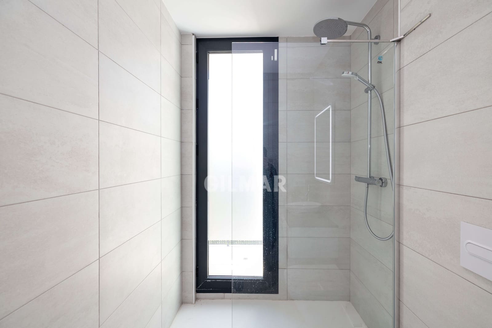 3 makuuhuone Huvila myytävänä paikassa Estepona mukana uima-altaan - 1 440 000 € (Ref: 9756738)