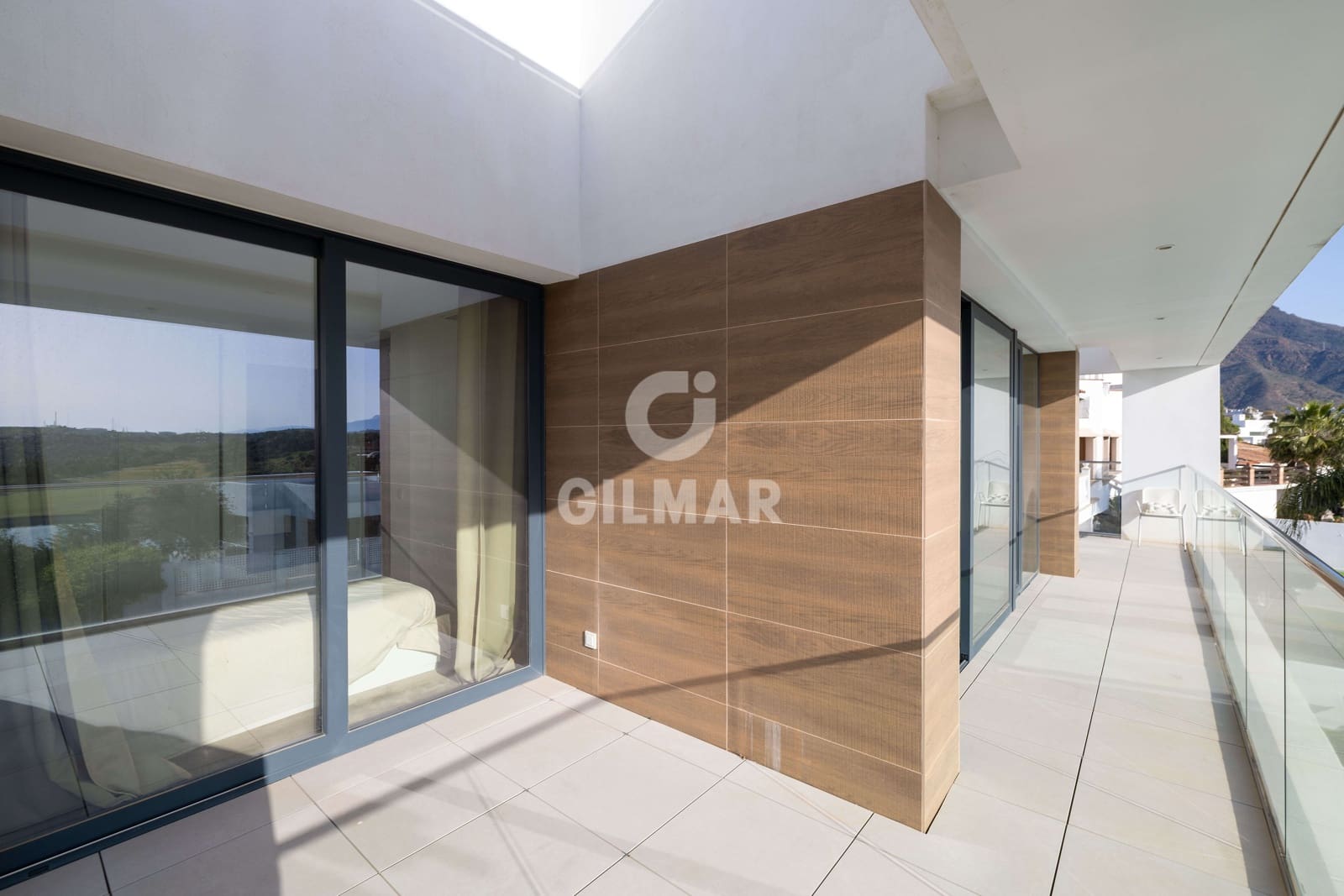 3 makuuhuone Huvila myytävänä paikassa Estepona mukana uima-altaan - 1 440 000 € (Ref: 9756738)