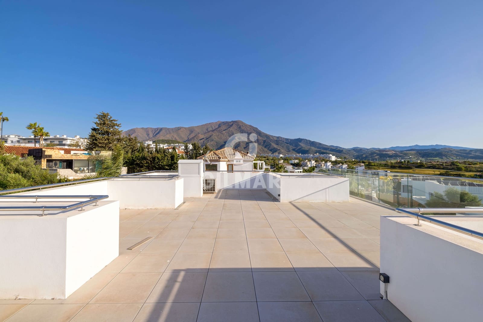 3 makuuhuone Huvila myytävänä paikassa Estepona mukana uima-altaan - 1 440 000 € (Ref: 9756738)