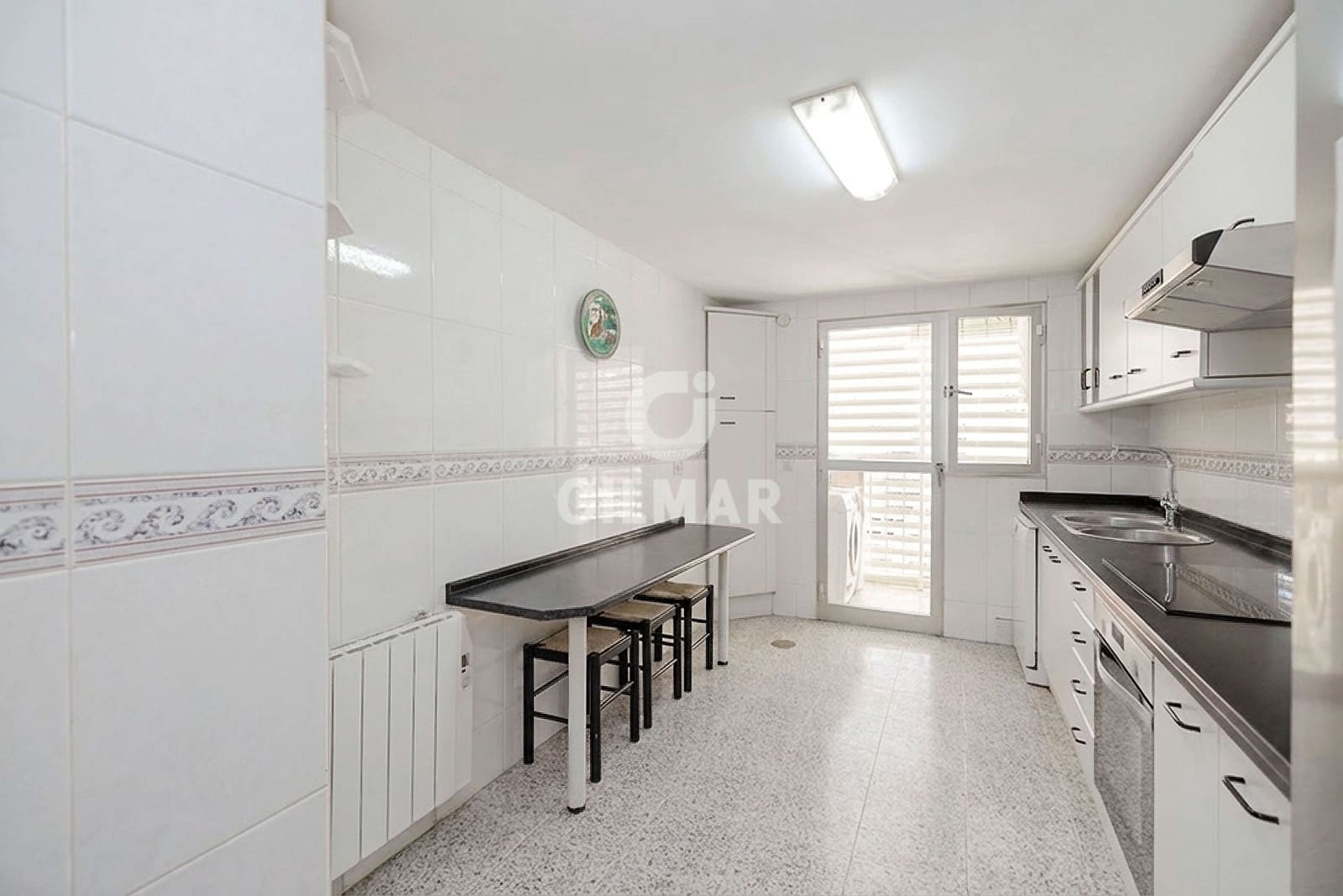 4 slaapkamer Flat te koop in Marbella met garage - € 540.000 (Ref: 9762482)