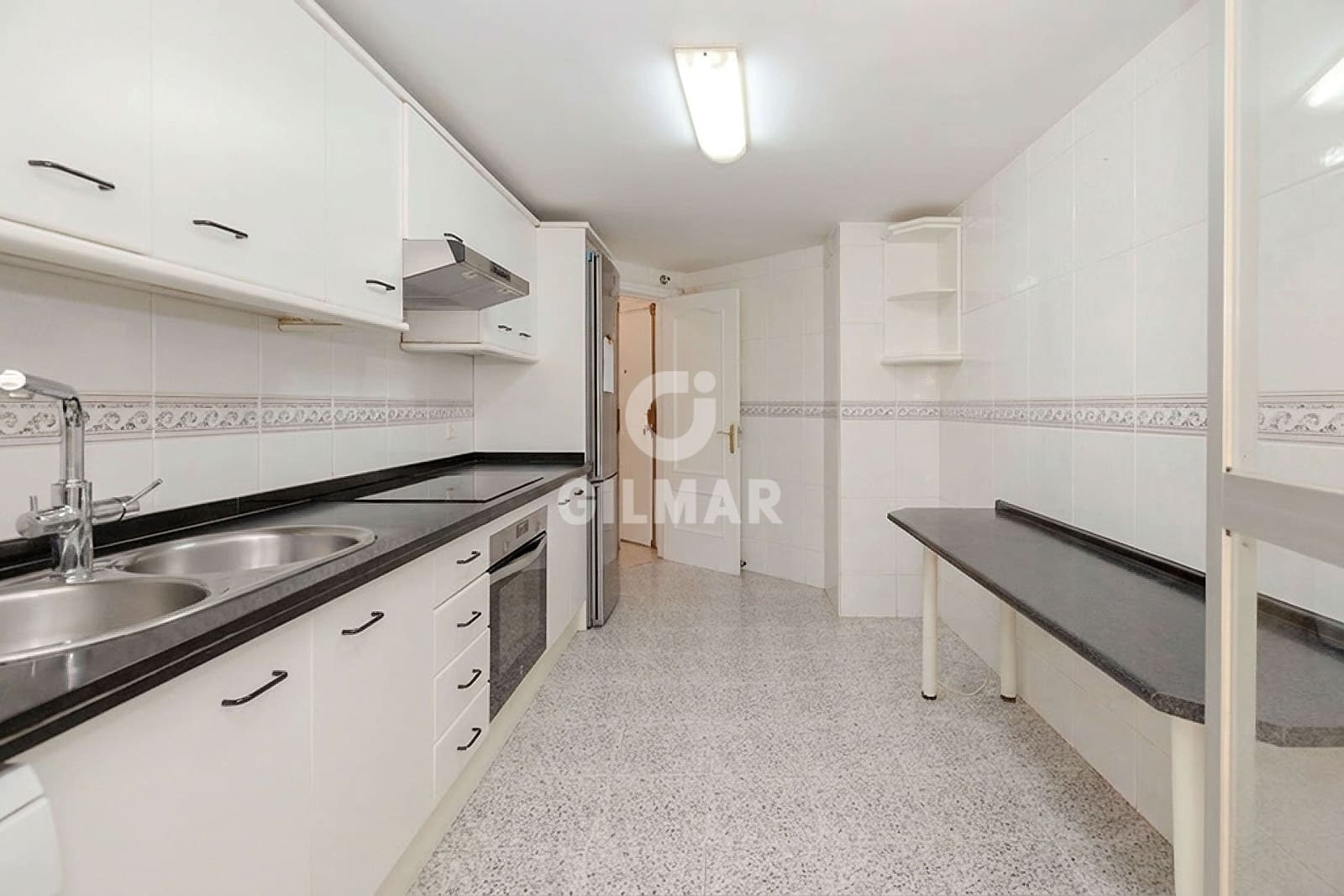 4 slaapkamer Flat te koop in Marbella met garage - € 540.000 (Ref: 9762482)