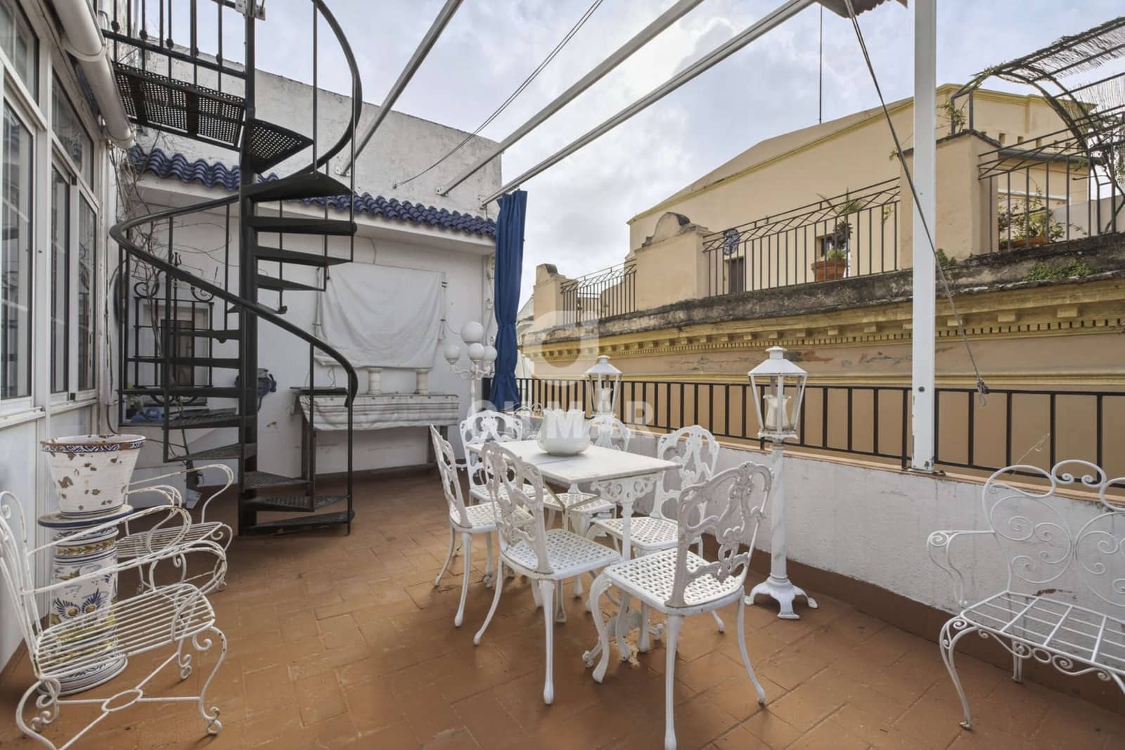 3 bedroom Flat for sale in Seville city with garage - € 950,000 (Ref: 9771007)