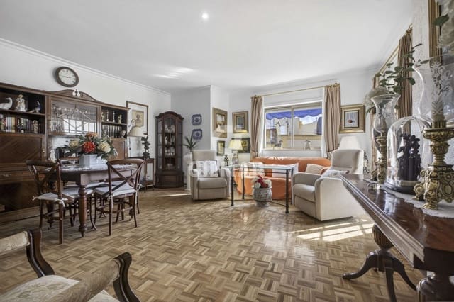 3 bedroom Flat for sale in San Bartolomé, Seville city with garage - € 950,000 (Ref: 9771007)