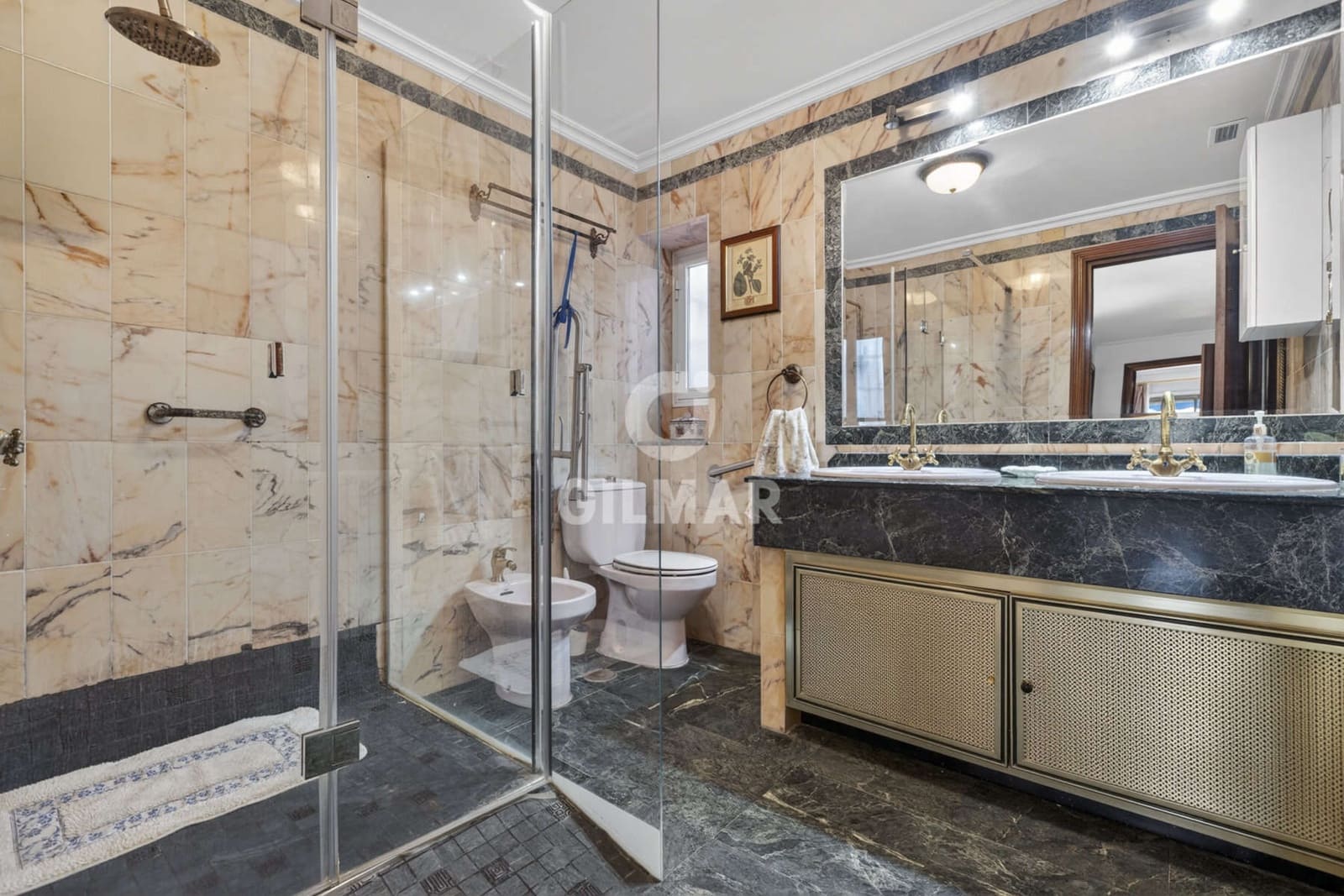 3 bedroom Flat for sale in Seville city with garage - € 950,000 (Ref: 9771007)