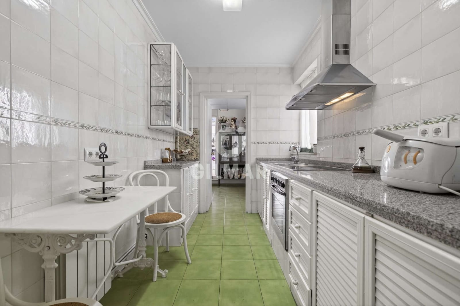 3 bedroom Flat for sale in Seville city with garage - € 950,000 (Ref: 9771007)