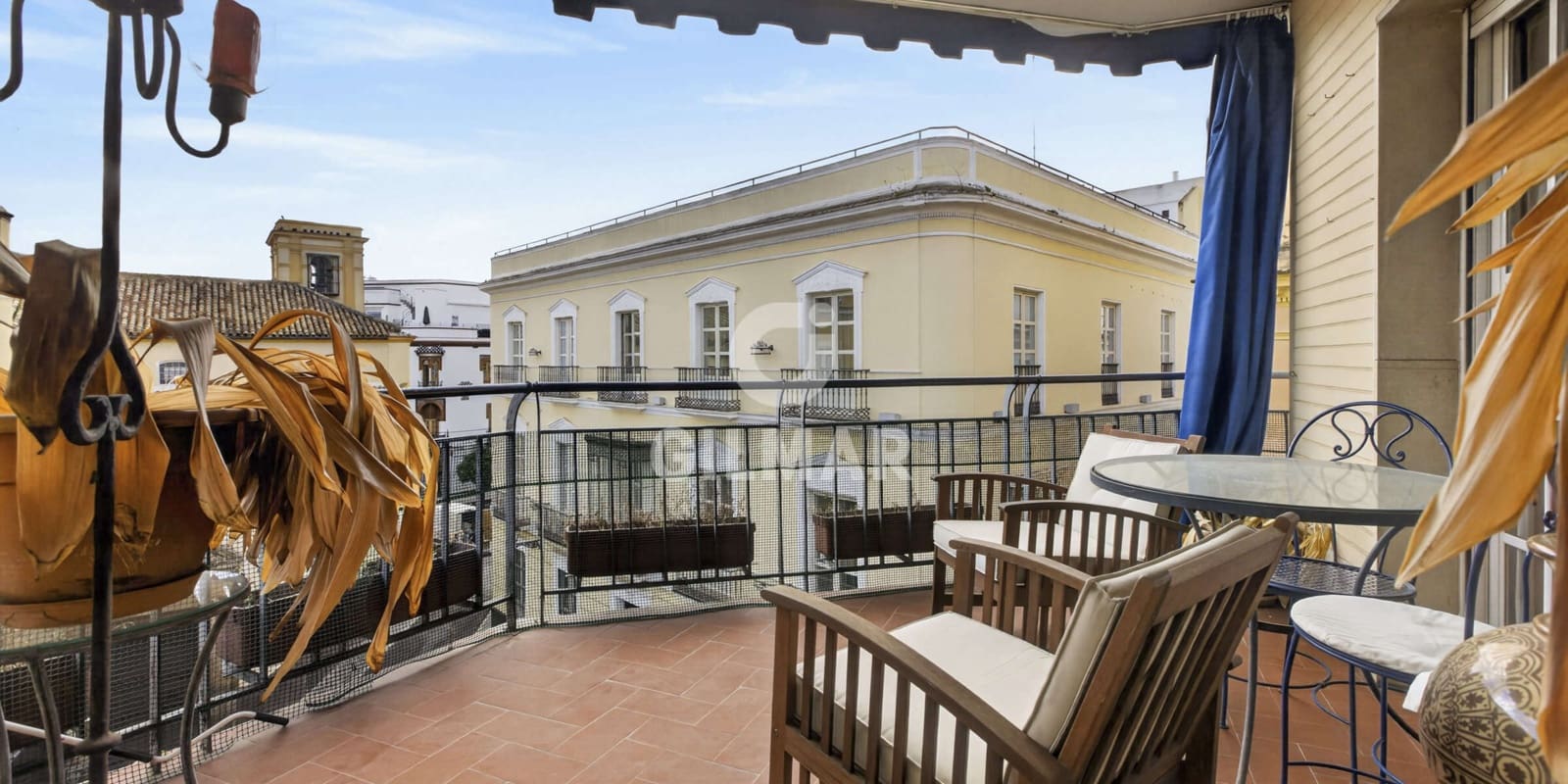 3 bedroom Flat for sale in Seville city with garage - € 950,000 (Ref: 9771007)