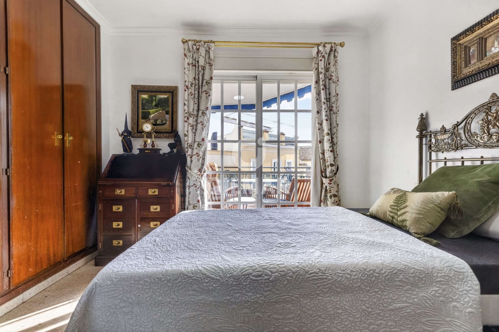 3 bedroom Flat for sale in Seville city with garage - € 950,000 (Ref: 9771007)