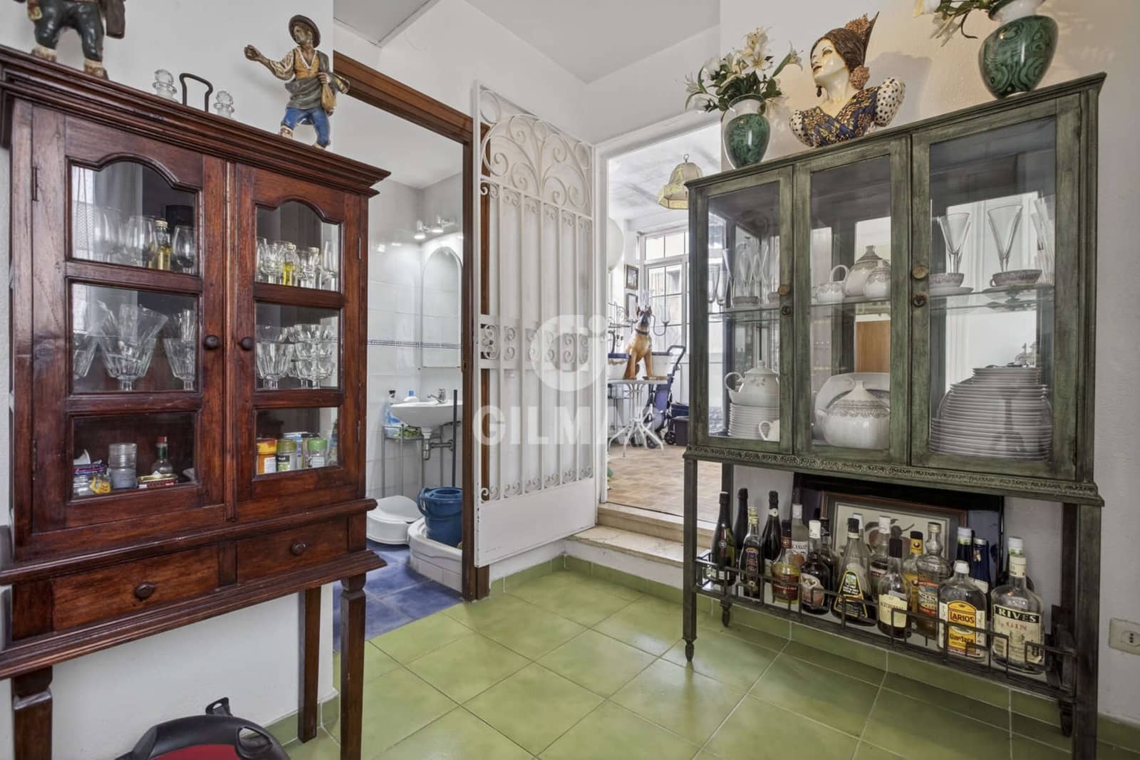 3 bedroom Flat for sale in Seville city with garage - € 950,000 (Ref: 9771007)