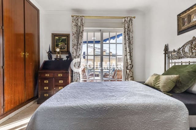 3 slaapkamer Penthouse te koop in San Bartolomé, Sevilla stad met garage - € 893.000 (Ref: 9771007)