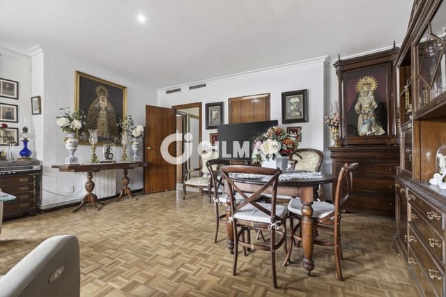 3 slaapkamer Penthouse te koop in San Bartolomé, Sevilla stad met garage - € 893.000 (Ref: 9771007)