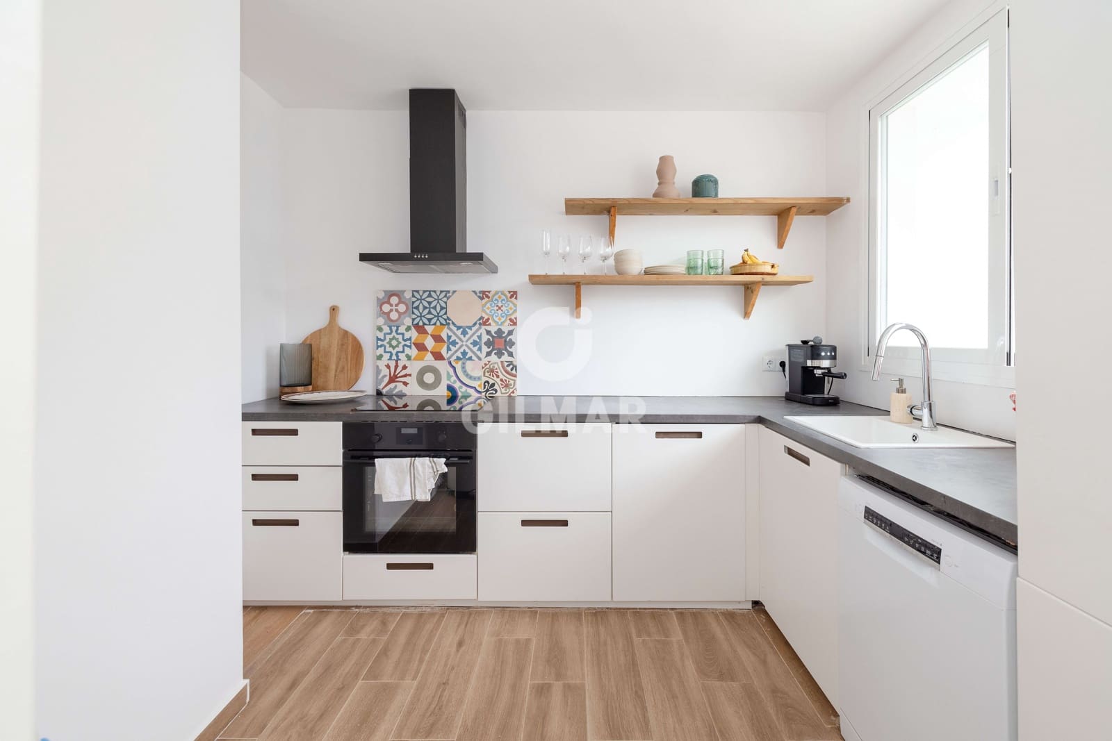 4 soverom Rekkehus til salgs i Cabopino med svømmebasseng garasje - € 549 000 (Ref: 9772460)