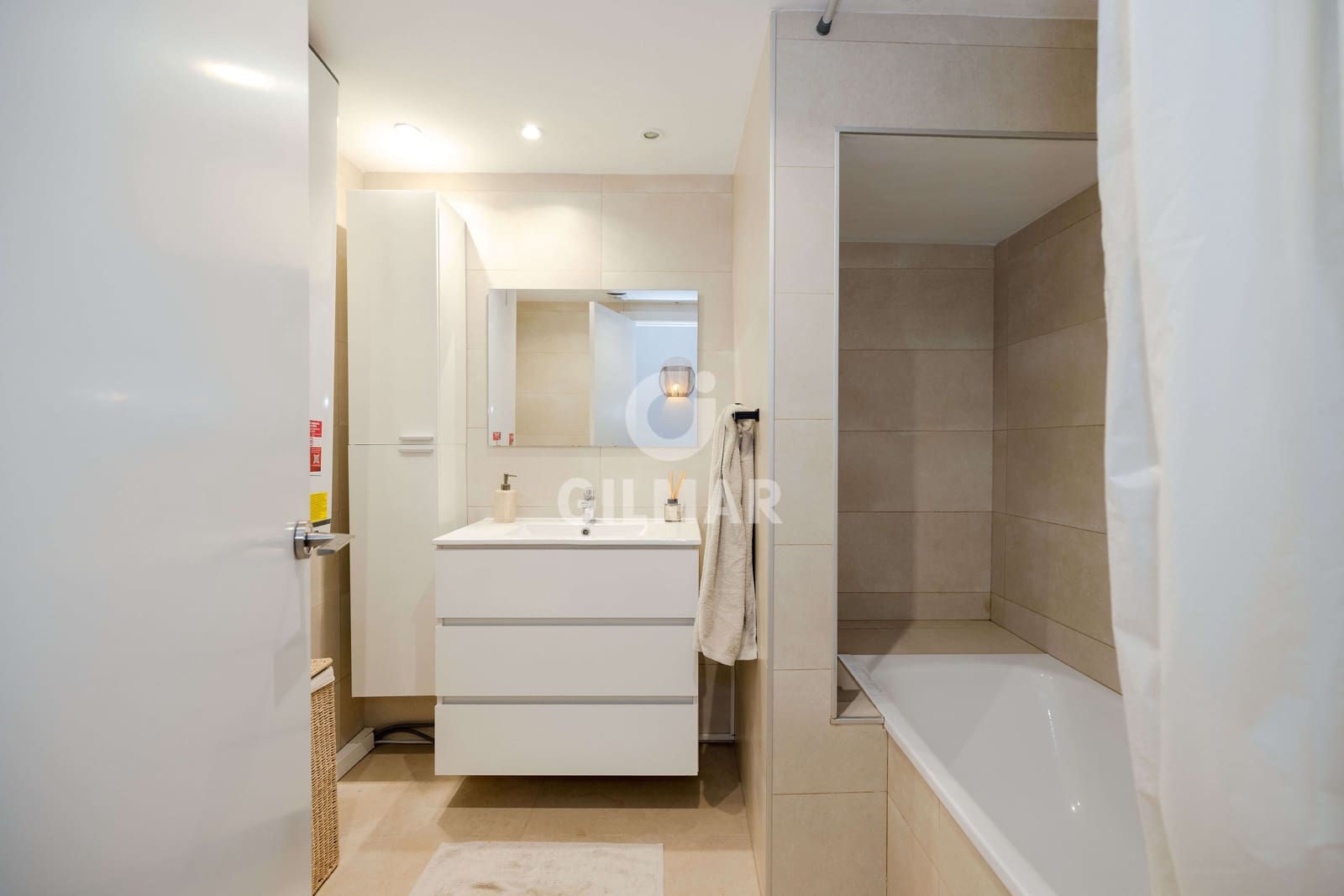 4 soverom Rekkehus til salgs i Cabopino med svømmebasseng garasje - € 549 000 (Ref: 9772460)