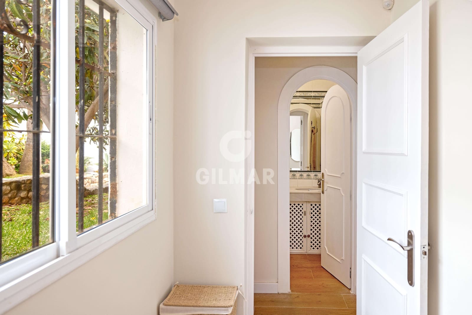 4 soverom Rekkehus til salgs i Cabopino med svømmebasseng garasje - € 549 000 (Ref: 9772460)