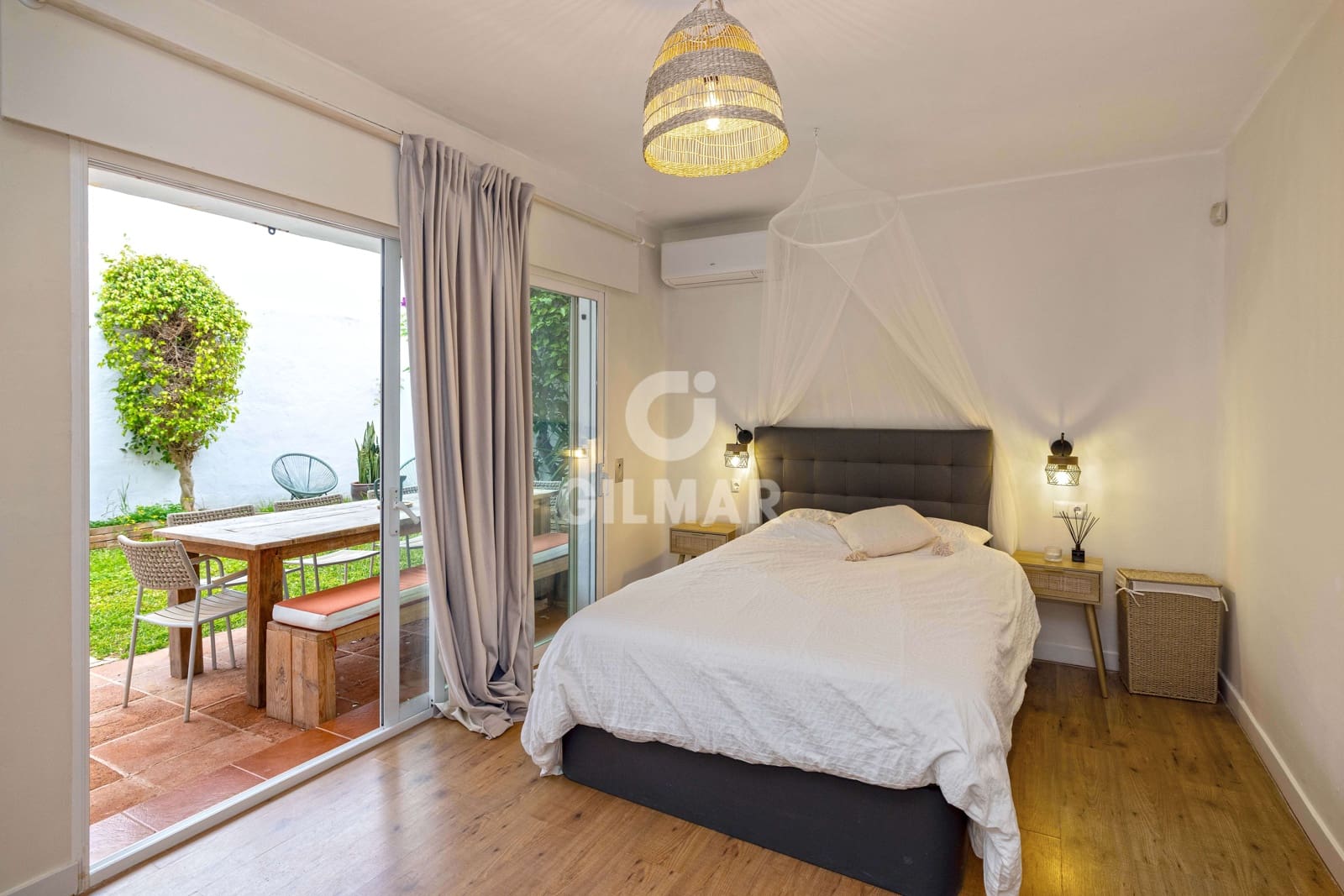 4 soverom Rekkehus til salgs i Cabopino med svømmebasseng garasje - € 549 000 (Ref: 9772460)