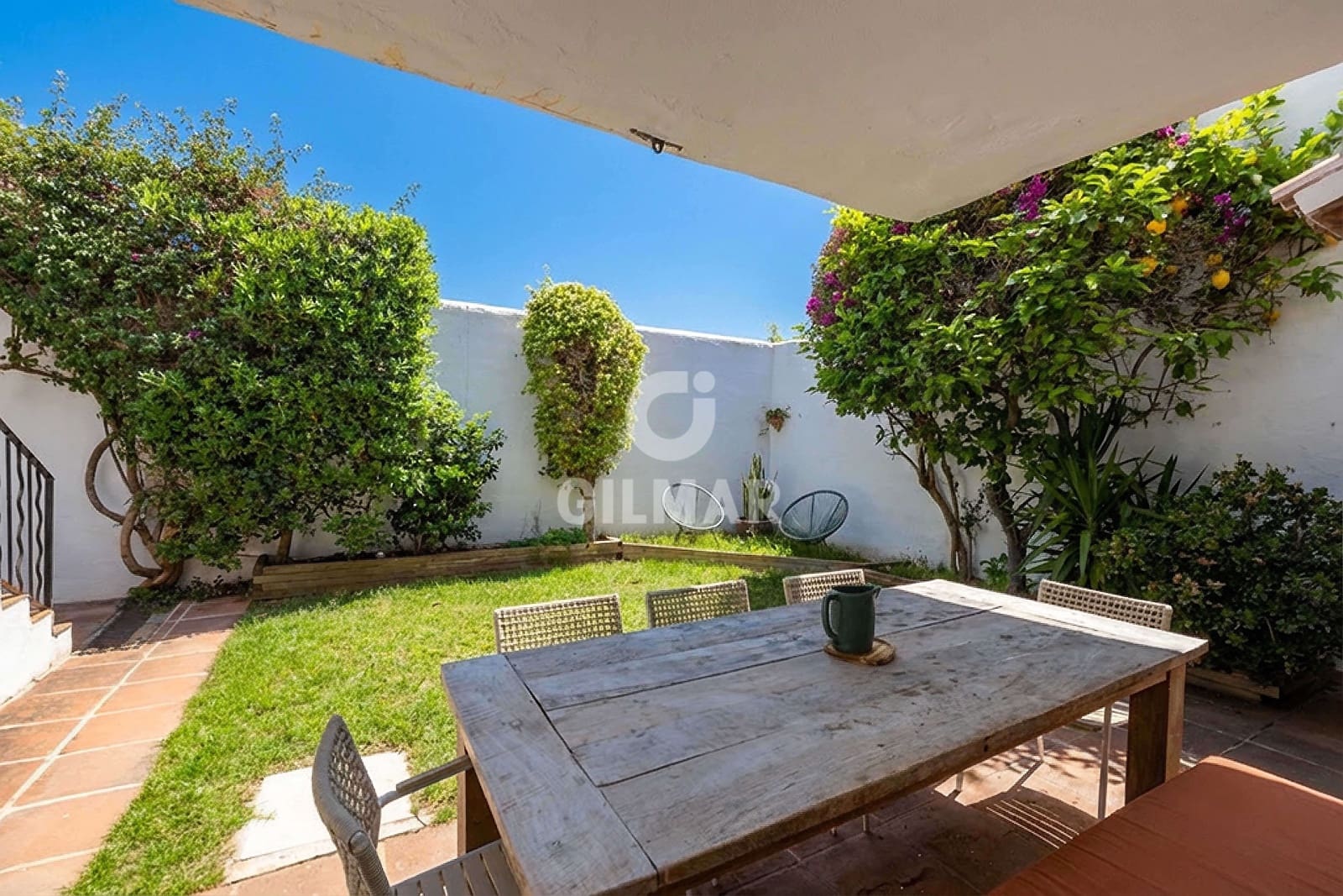 4 soverom Rekkehus til salgs i Cabopino med svømmebasseng garasje - € 549 000 (Ref: 9772460)