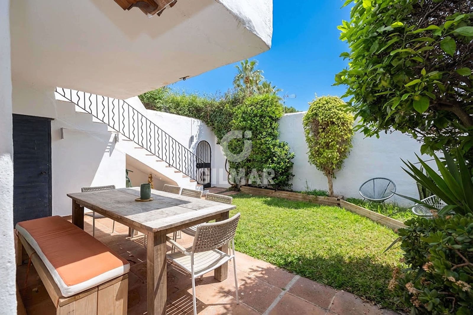 4 soverom Rekkehus til salgs i Cabopino med svømmebasseng garasje - € 549 000 (Ref: 9772460)