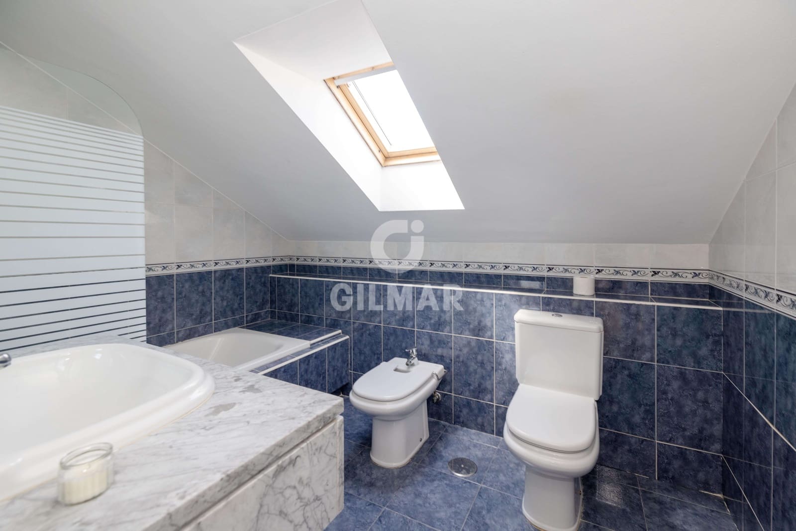 4 soverom Kjedet enebolig til salgs i Marbella med svømmebasseng garasje - € 795 000 (Ref: 9777125)