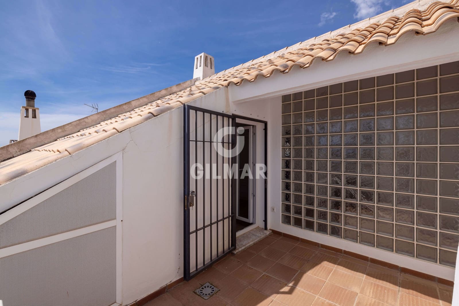 4 soverom Kjedet enebolig til salgs i Marbella med svømmebasseng garasje - € 795 000 (Ref: 9777125)