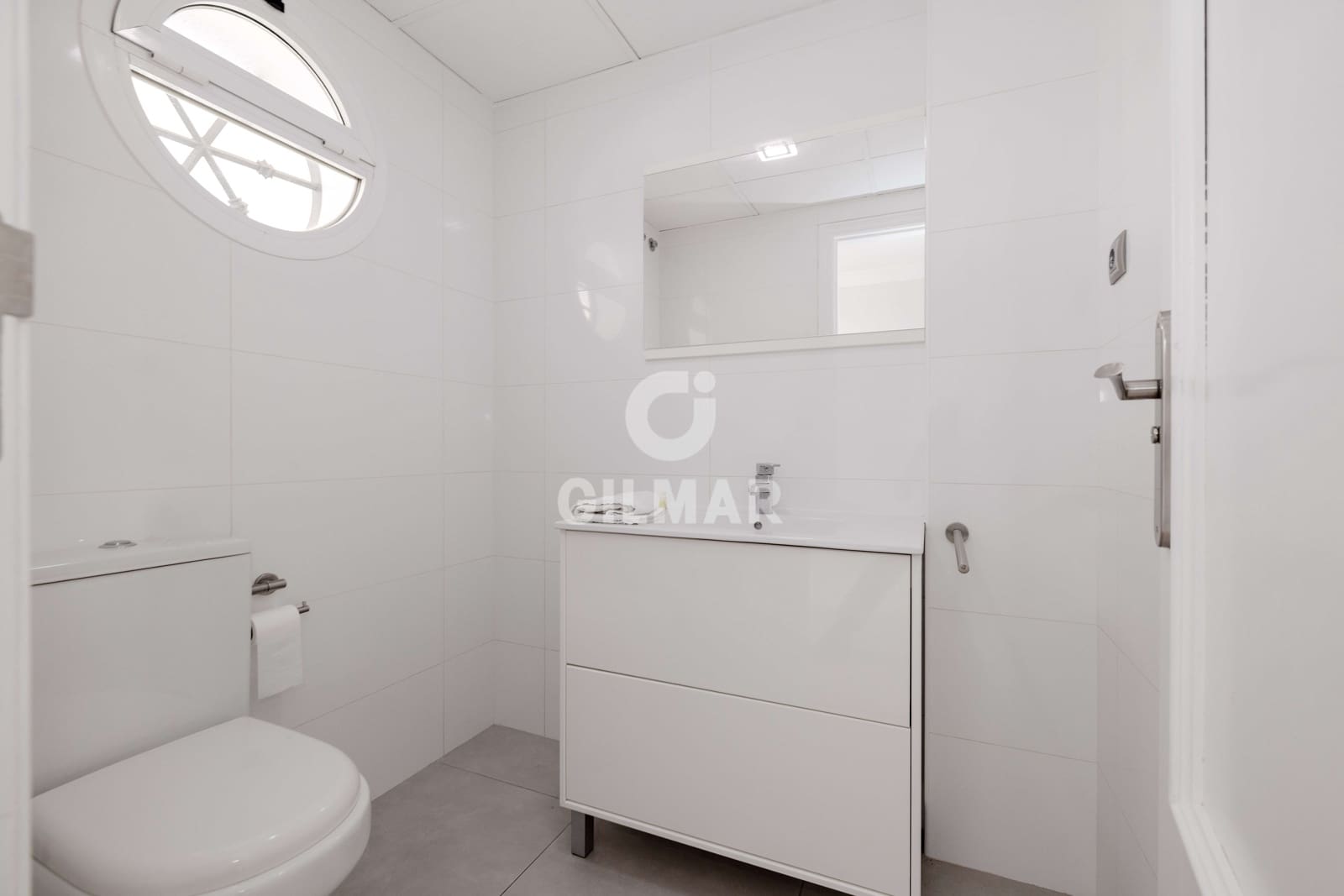 4 soverom Kjedet enebolig til salgs i Marbella med svømmebasseng garasje - € 795 000 (Ref: 9777125)