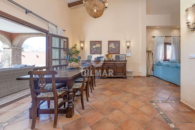 4 quarto Moradia para venda em Conil de la Frontera com piscina - 1 265 000 € (Ref: 9777254)