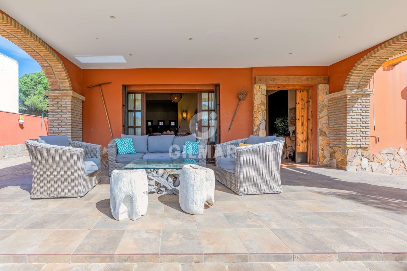 4 bedroom Villa for sale in Conil de la Frontera with pool - € 1,265,000 (Ref: 9777254)