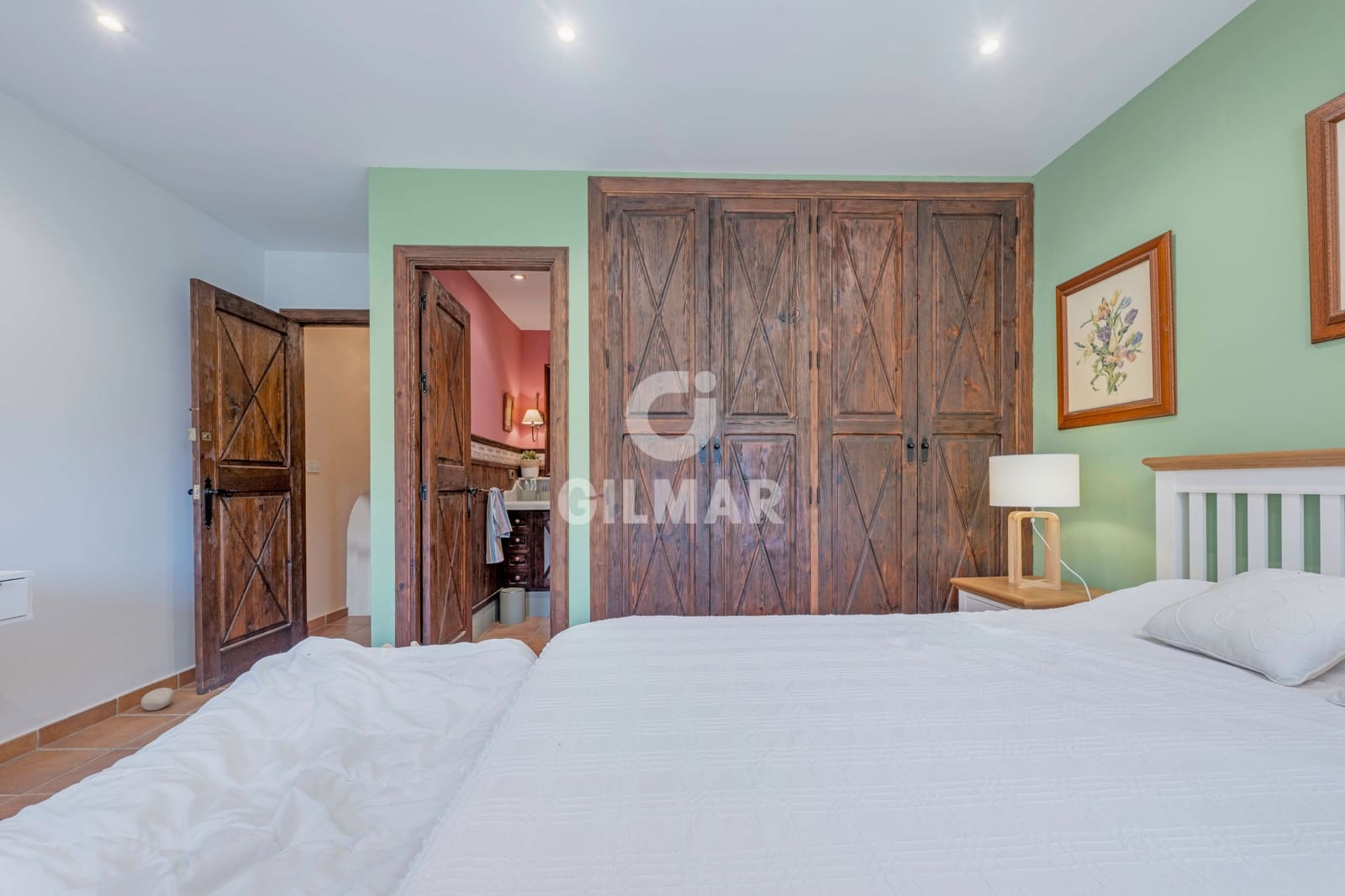 4 bedroom Villa for sale in Conil de la Frontera with pool - € 1,265,000 (Ref: 9777254)