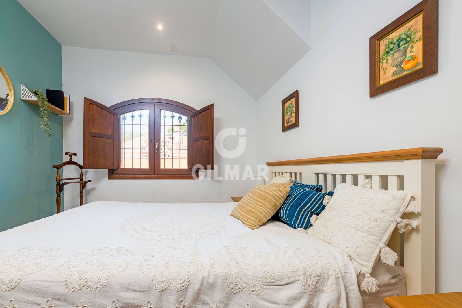 4 bedroom Villa for sale in Conil de la Frontera with pool - € 1,265,000 (Ref: 9777254)