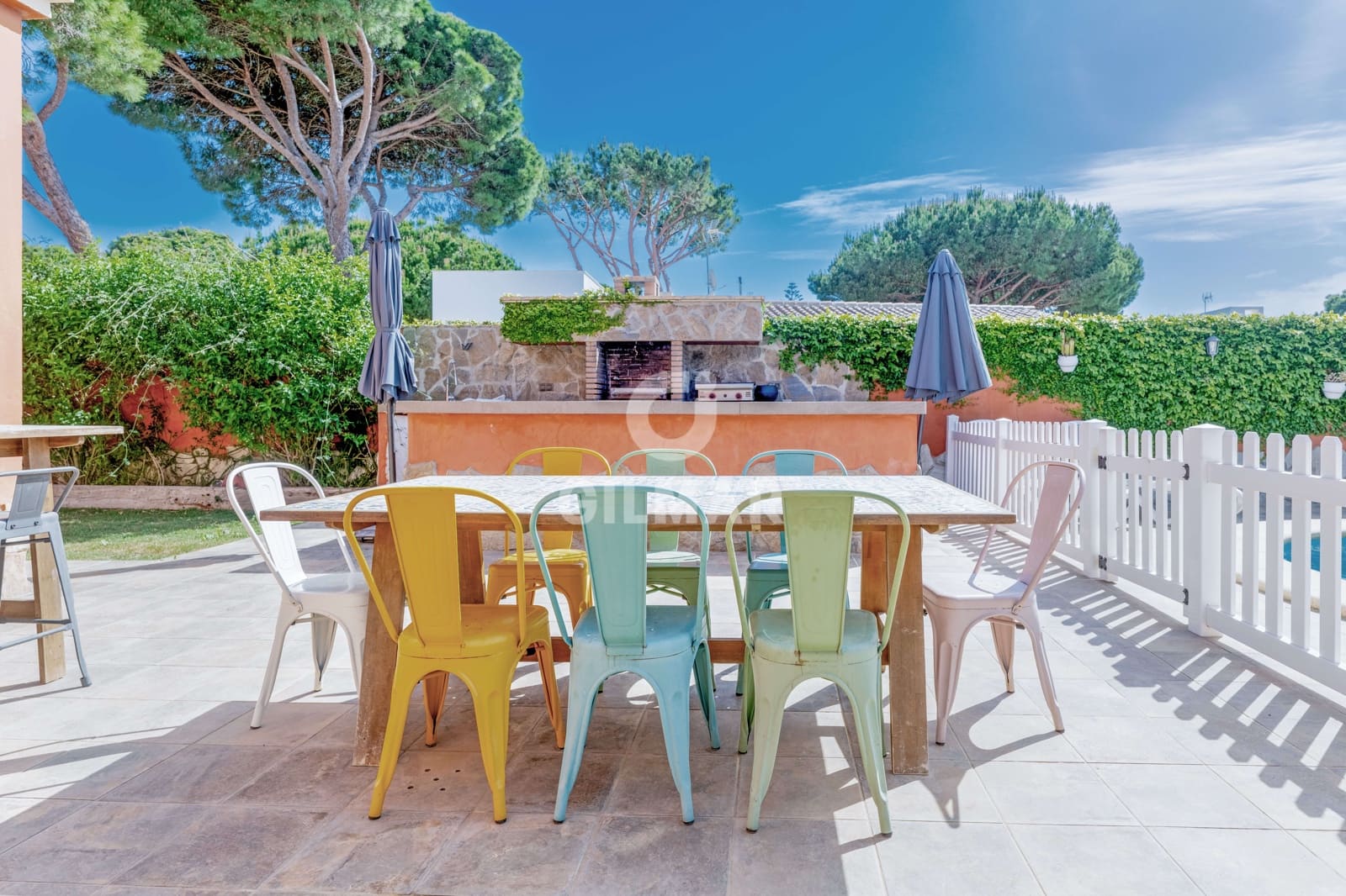 4 bedroom Villa for sale in Conil de la Frontera with pool - € 1,265,000 (Ref: 9777254)