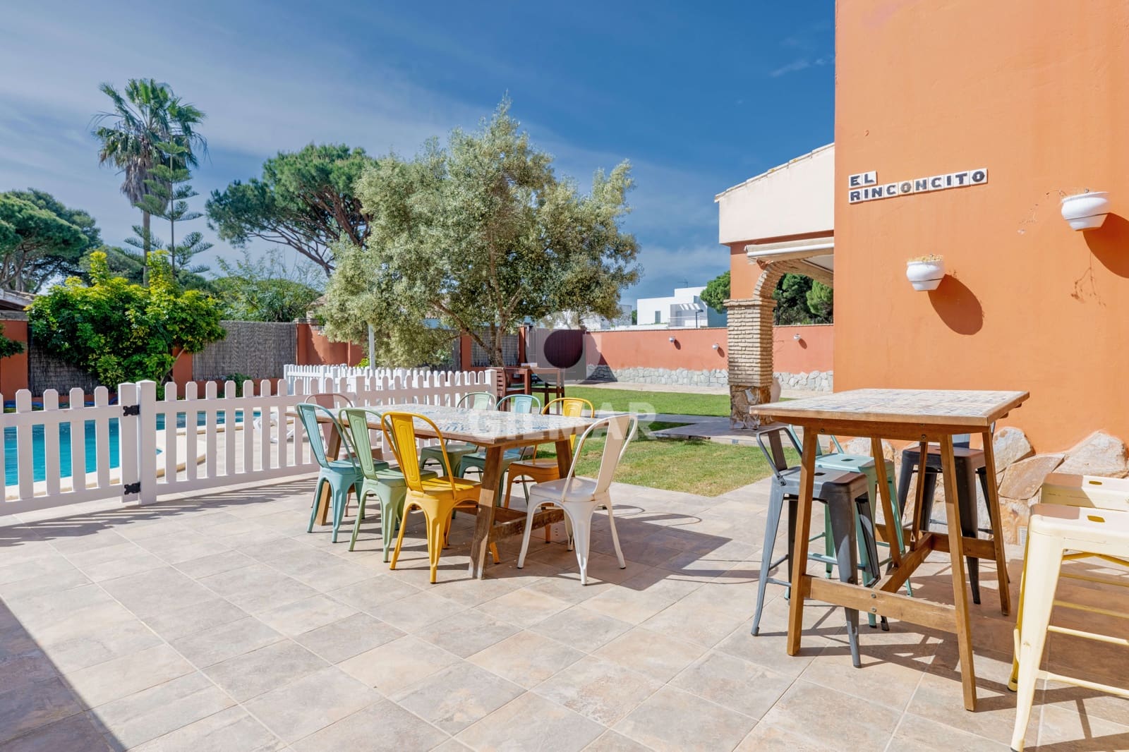 4 bedroom Villa for sale in Conil de la Frontera with pool - € 1,265,000 (Ref: 9777254)