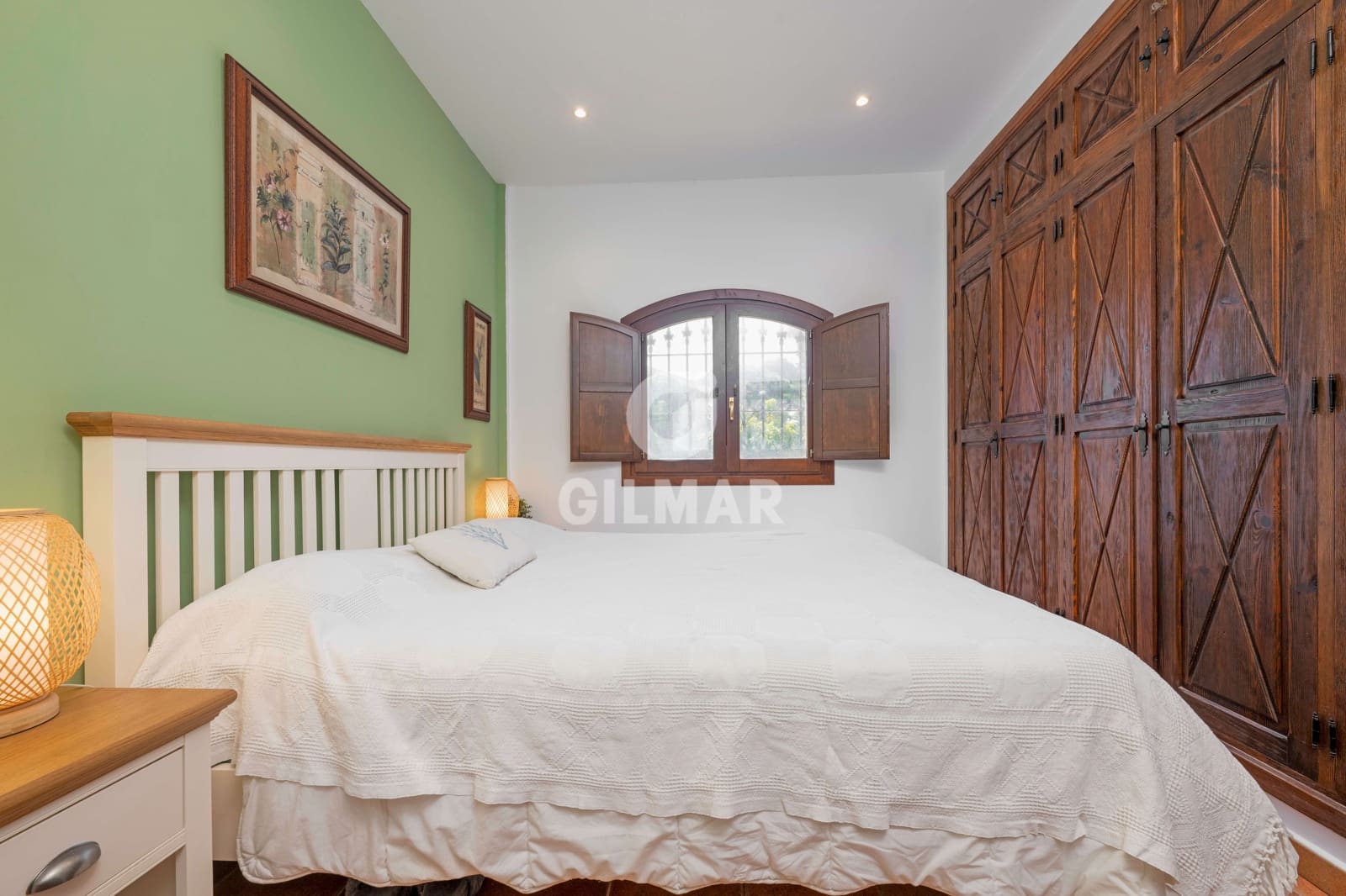 4 bedroom Villa for sale in Conil de la Frontera with pool - € 1,265,000 (Ref: 9777254)
