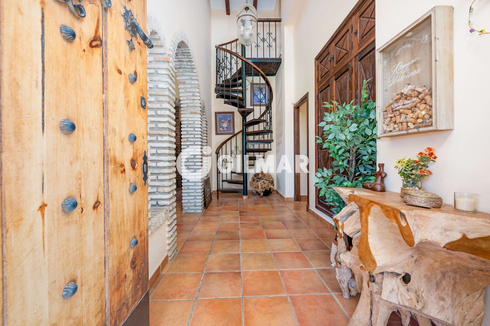 4 bedroom Villa for sale in Conil de la Frontera with pool - € 1,265,000 (Ref: 9777254)