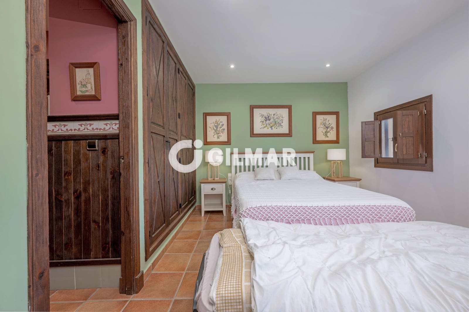 4 bedroom Villa for sale in Conil de la Frontera with pool - € 1,265,000 (Ref: 9777254)