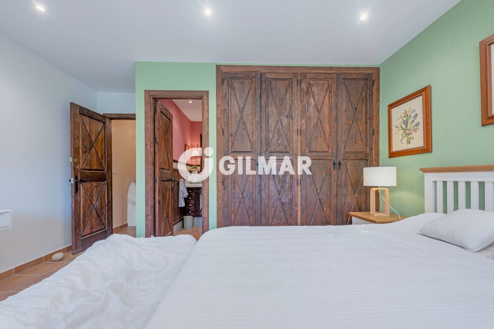 4 bedroom Villa for sale in Conil de la Frontera with pool - € 1,265,000 (Ref: 9777254)