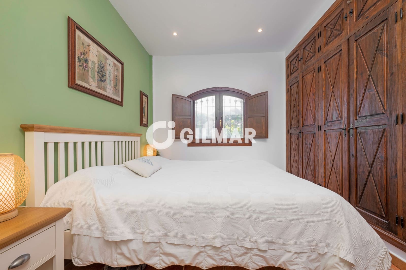 4 bedroom Villa for sale in Conil de la Frontera with pool - € 1,265,000 (Ref: 9777254)