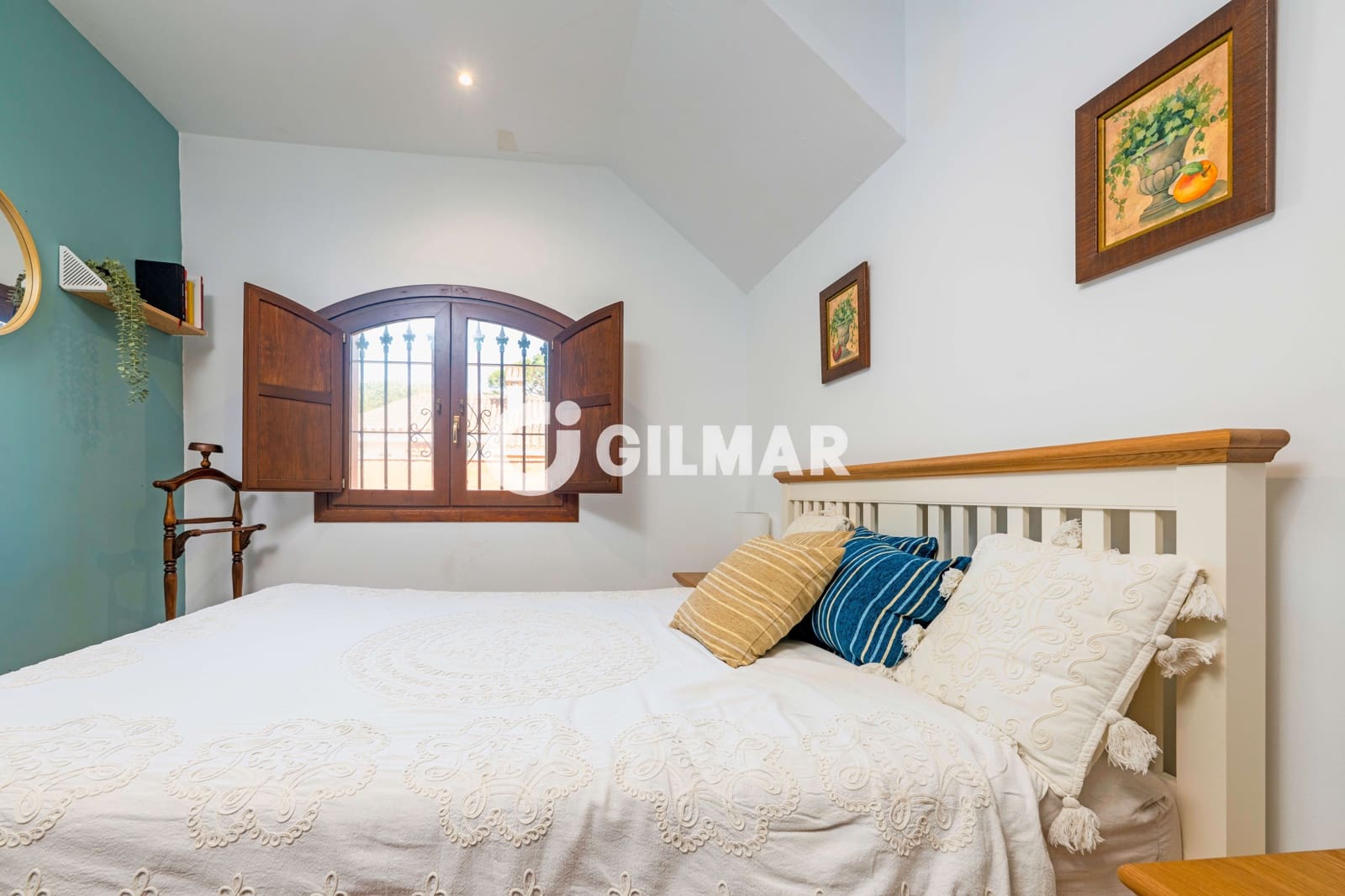 4 bedroom Villa for sale in Conil de la Frontera with pool - € 1,265,000 (Ref: 9777254)