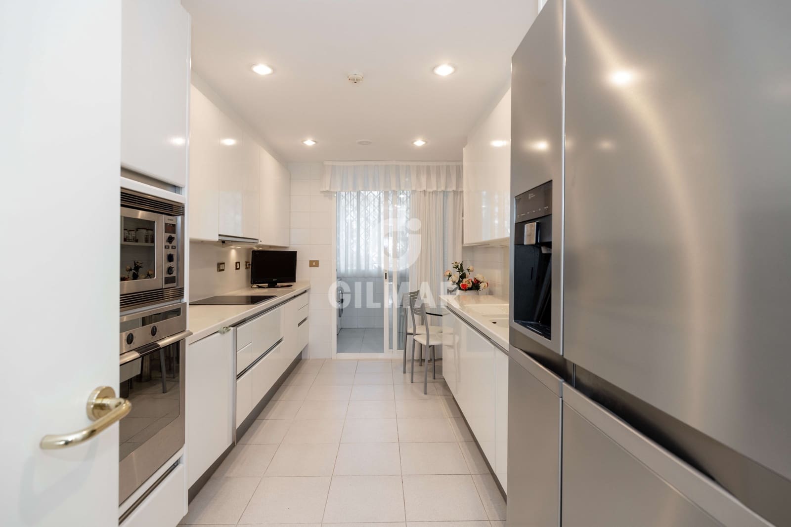 3 sypialnia Mieszkanie na sprzedaż w Puerto Banus z basenem garażem - 4 150 000 € (Ref: 9777256)